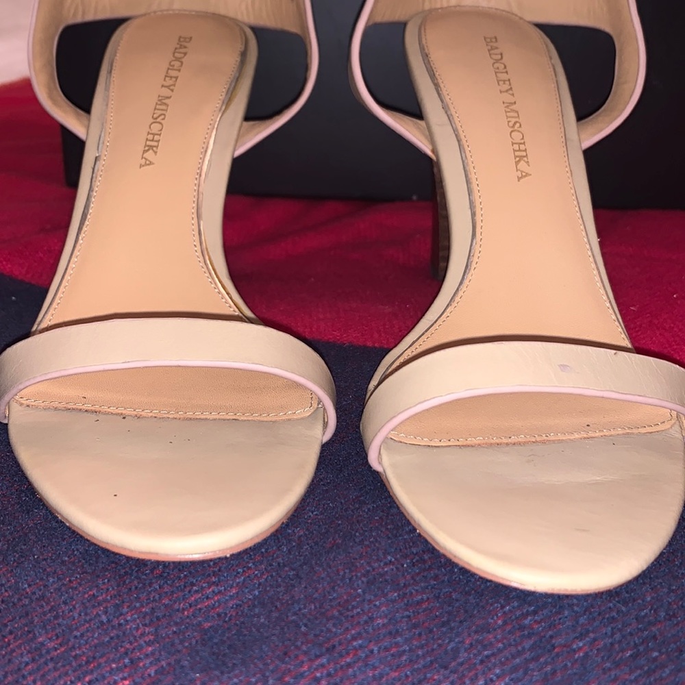 CHIC BADGLEY MISCHKA HEELS - Picture 3 of 7